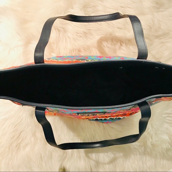 Vera Bradley Vinyl Floral Pattern Oversized Tote - Picture 3 of 6